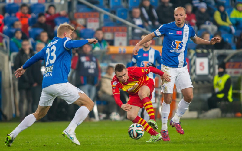 37 kolejek z Ekstraklasą