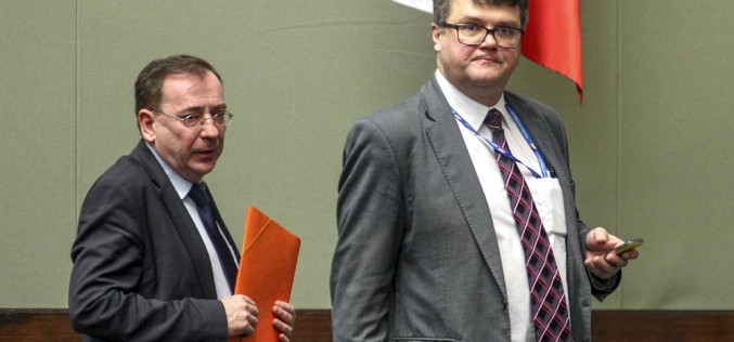 Maniacy podsłuchów