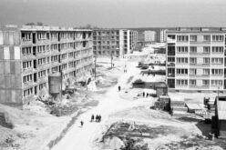 Poniewieranie milionów Polaków