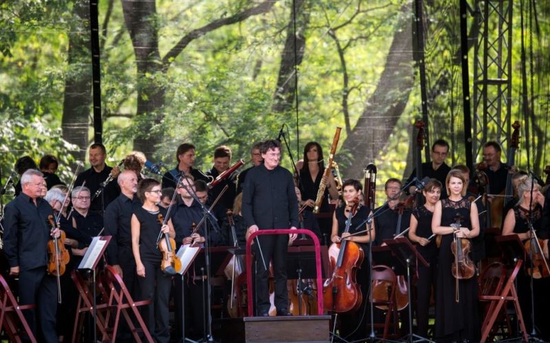 Filharmonia Narodowa zaprasza na koncerty plenerowe z cyklu „Klasycznie na trawie”