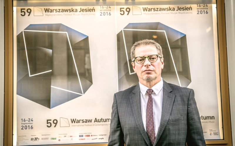 Co pięć lat nowe pokolenie publiczności