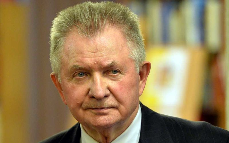 Na Trumpa zostanie nałożony gorset