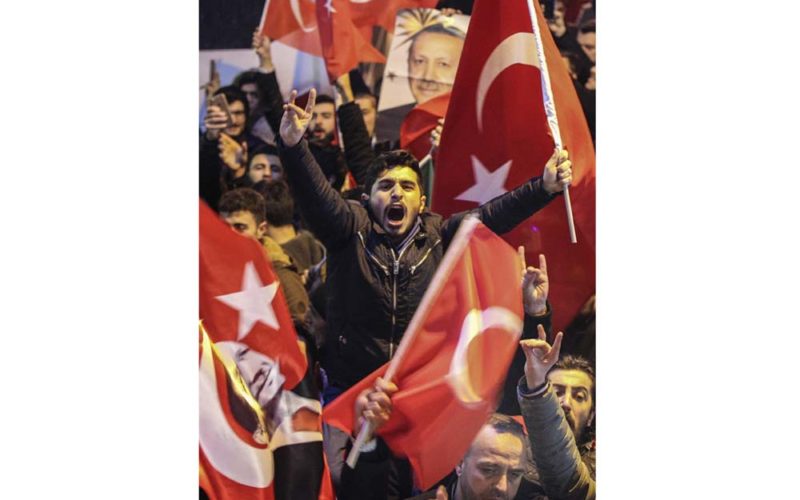 W uścisku sułtana