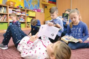 Szczecin, bicie rekordu w jednoczesnym czytaniu książek