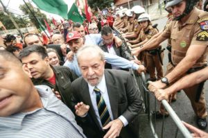 Lula da Silva przed przesłuchaniem