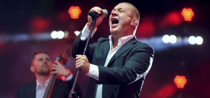 Jestem po prostu śpiewającym facetem