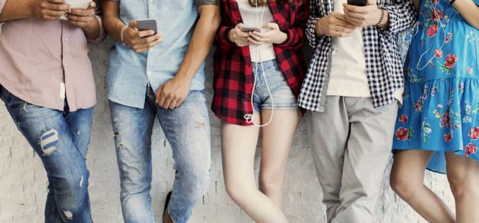 Daliśmy się złapać w sieć. Internetową