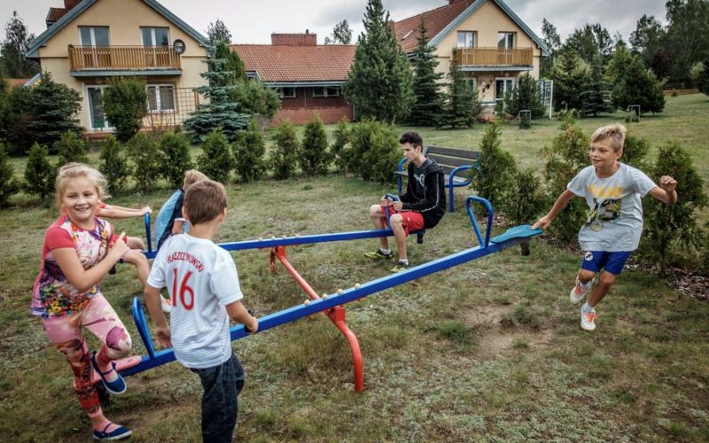 Ratunek w wiosce SOS