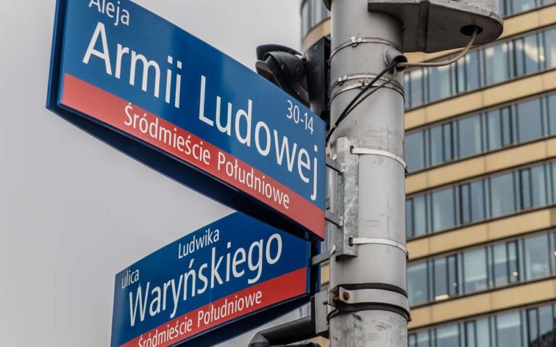 Wojewoda demoluje historię Warszawy