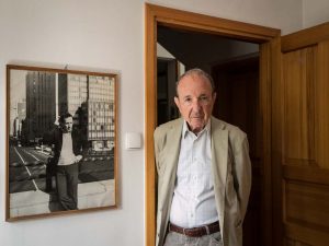 Daniel Passent - dziennikarz i dyplomata