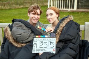 Billy Howle i Saoirse Ronan