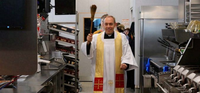 Gwiazda na dmuchanym łabędziu