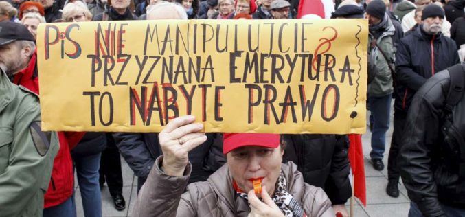 PiS bawi się mundurowymi emerytami