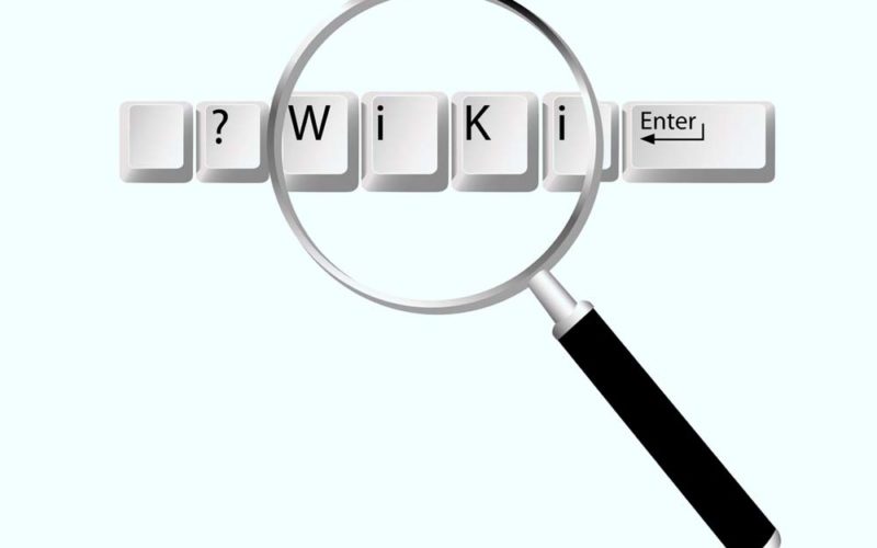 Encyklopedia pod ostrzałem