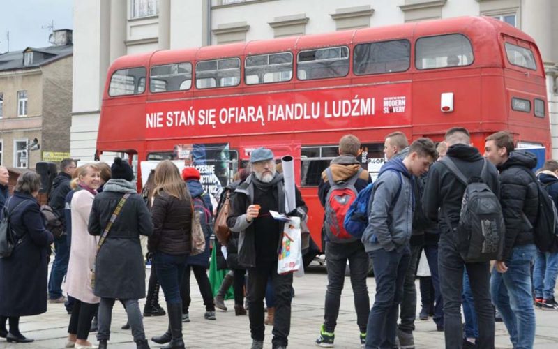 Łatwo stać się niewolnicą