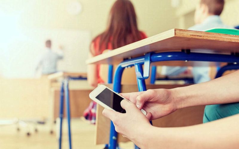 Tabletowa konspiracja