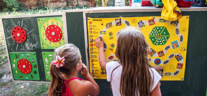 Pomagają innym, pomagają sobie