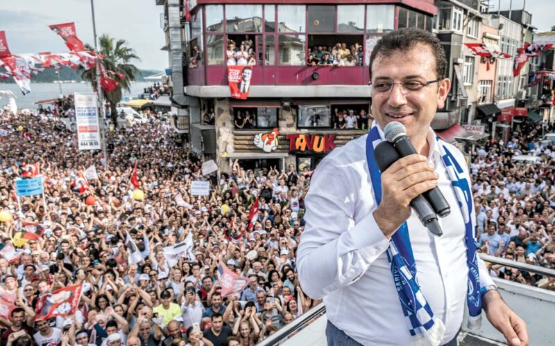 Święto tureckiej demokracji