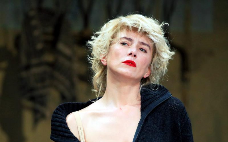 Mówią o mnie panna znikąd