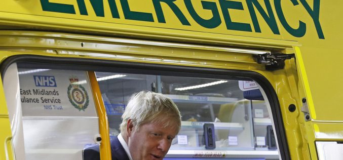 Boris Johnson – błazen czy hazardzista?