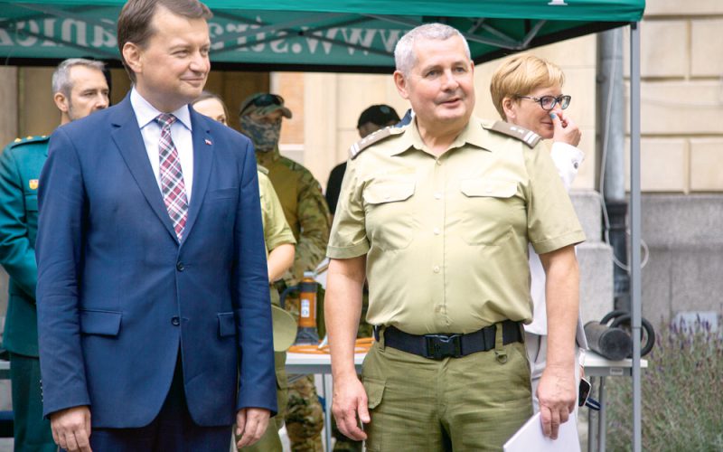 Skoczek na szachownicy pisowskich służb