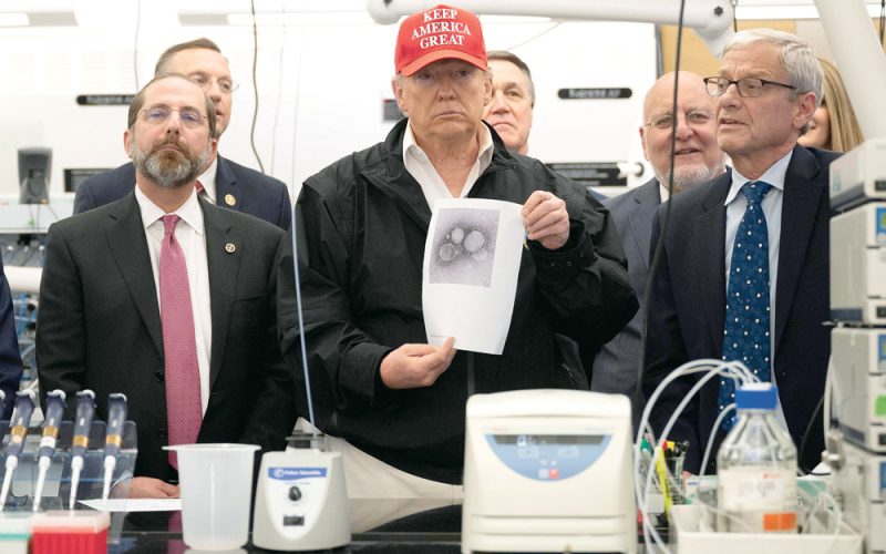 Trump zignorował wirusa z Wuhan