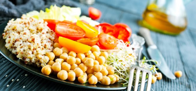 Produkty wegańskie potrzebne do przygotowania zbilansowanych posiłków!