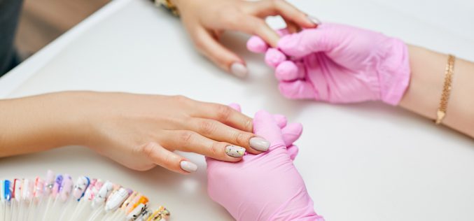 Klej do&nbsp;tipsów – jak wybrać?