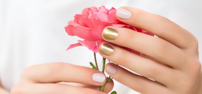 Ombre na paznokciach: z tymi lakierami hybrydowymi wyjdzie idealnie