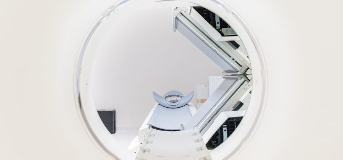 Rezonans magnetyczny głowy – na czym polega i kiedy jest zalecany?