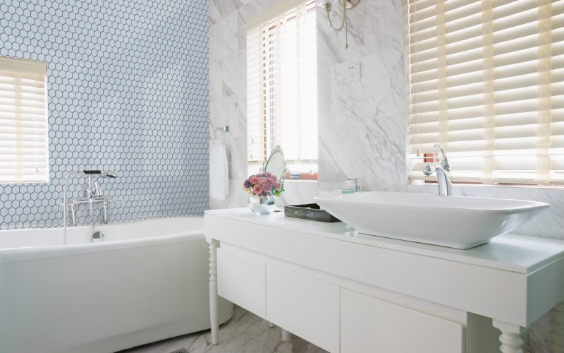 Mozaika łazienkowa – na co zwrócić uwagę podczas zakupu?