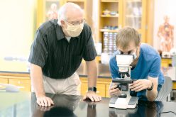 Zatrzymać nauczycieli