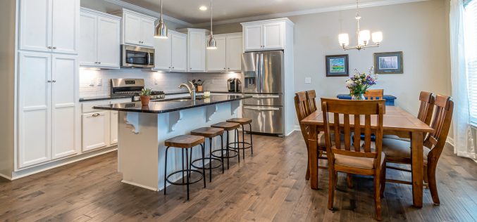 Jak dobrze zorganizować kuchnię? Sposoby na przechowywanie