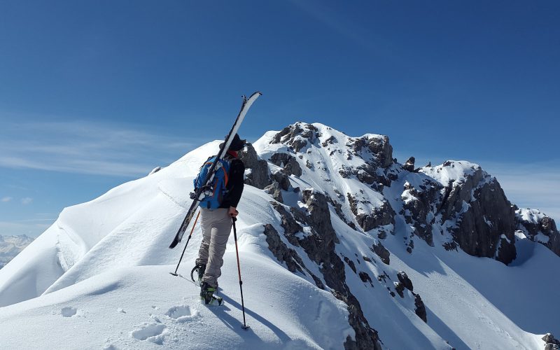 Ubezpieczenie na narty – dlaczego warto z niego skorzystać?