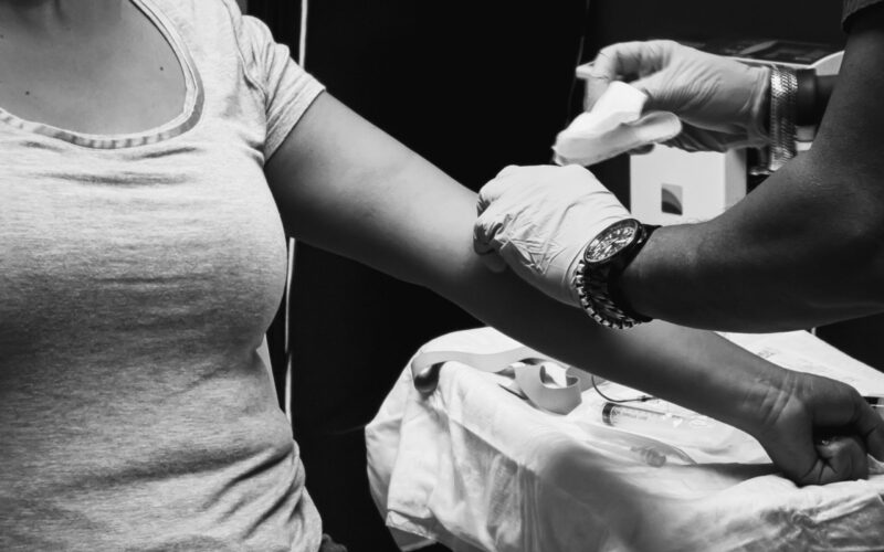 Jak wyglądają szczepienia w innych krajach?