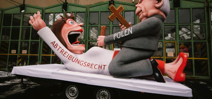 Niemiecki artysta wyśmiał wyrok TK ws. aborcji