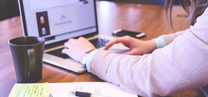 Tłumaczenia ustne – czym są i jak wyglądają w praktyce?