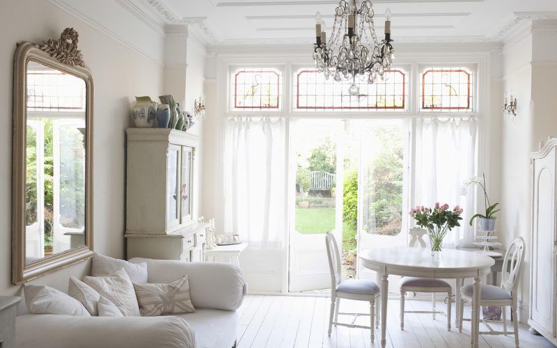 Jak urządzić nowoczesną, ale przytulną jadalnię?