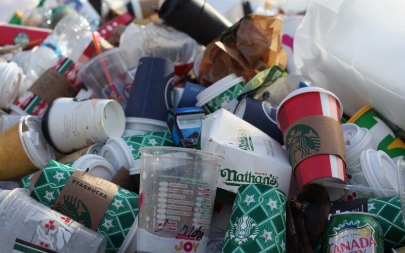 UE wprowadza dyrektywę „plastikową”