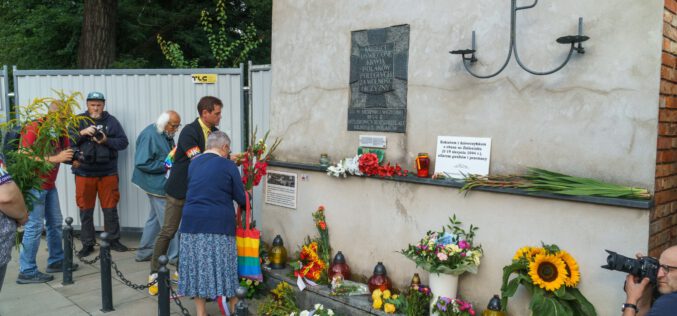 Warszawa uczciła ofiary gwałtów w obozie na Zieleniaku