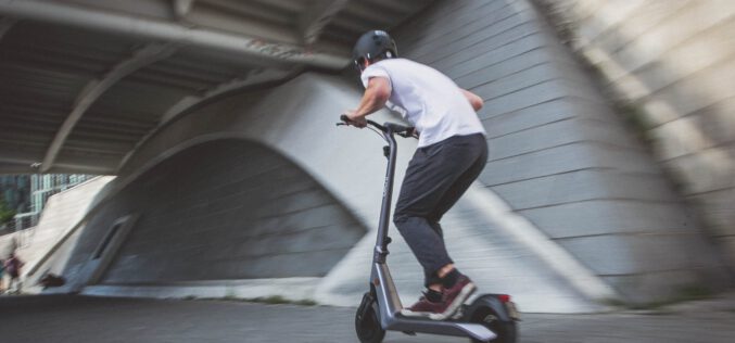 Mandaty dla piratów na hulajnogach i rowerach