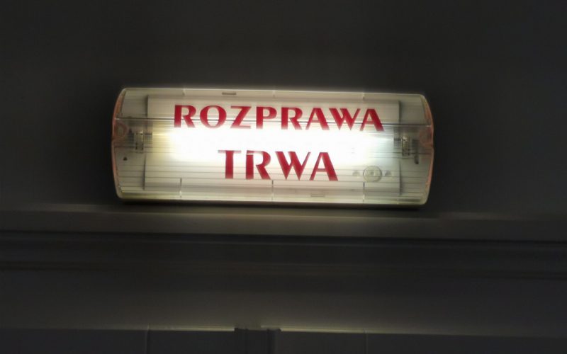 Sprawiedliwość umiera za zamkniętymi drzwiami