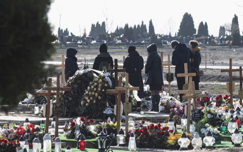 Covid nie umiera, gdy umiera człowiek