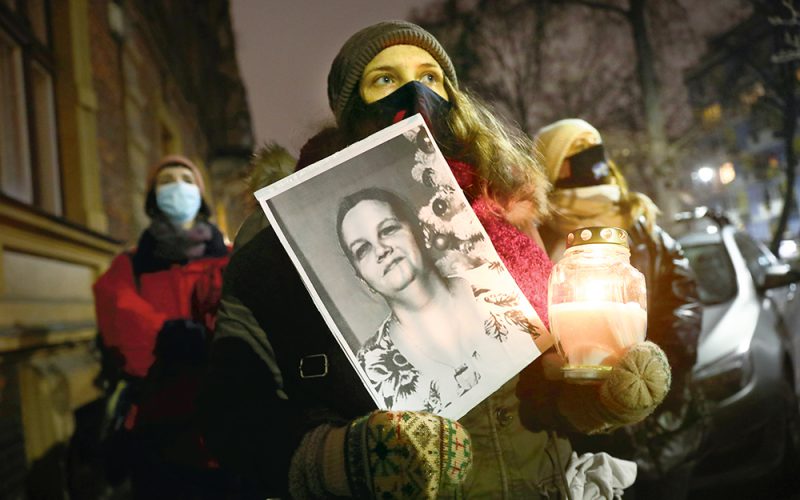 Prawo znowu zabija kobiety