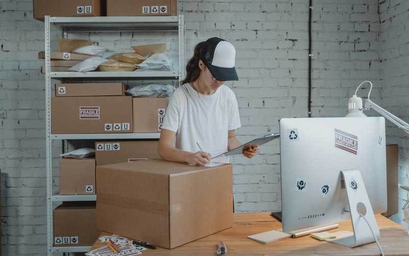 Logistyka magazynowa – jak podnieść jej efektywność?