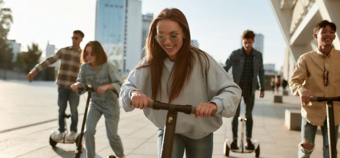 Szukasz wygodnej formy transportu po mieście? W sklepie Sportano znajdziesz rowery i hulajnogi od renomowanych producentów