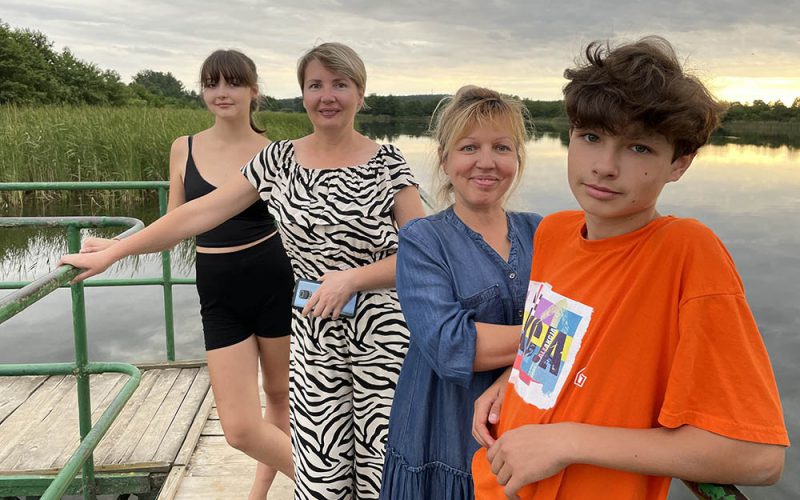 Młodzi, wykształceni, stęsknieni