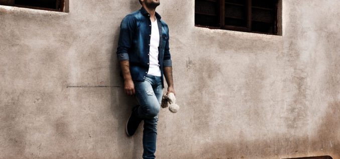 6 popularnych fasonów jeansów męskich