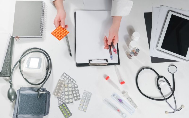 Zwolnienie online – jak wziąć, zalety rozwiązania