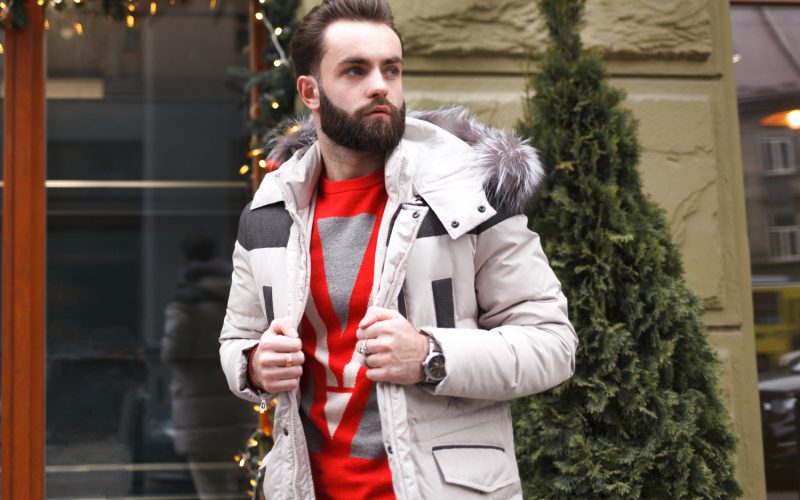 Na co zwrócić uwagę przy zakupie kurtki zimowej męskiej?
